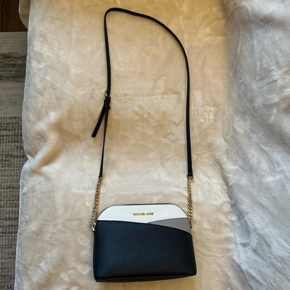 Michael Kors Jet Set Leather Crossbody - Picture 2 of 5